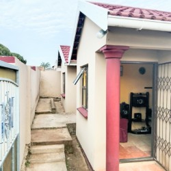 3 Bedroom Property for Sale in Haven Hills Eastern Cape
